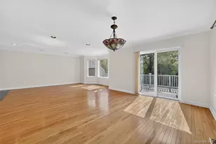 107 Winding Ridge Rd, White Plains, NY 10603 - Photo 7
