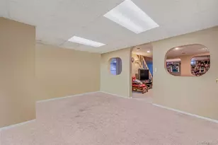 10 Alpine Ct, Smithtown, NY 11787 - Photo 37