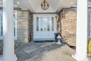 10 Alpine Ct, Smithtown, NY 11787 - Photo 5