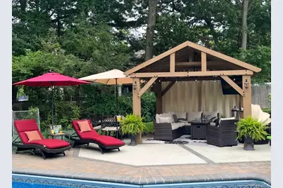 10 Alpine Court, Smithtown, NY 11787 - Photo 47