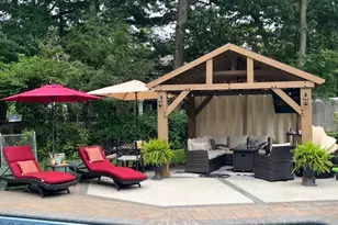 10 Alpine Ct, Smithtown, NY 11787 - Photo 47