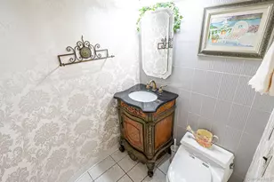 10 Alpine Ct, Smithtown, NY 11787 - Photo 21