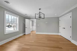 36 Fenimore Ave, Garden City, NY 11530 - Photo 17