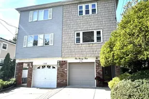 194 Justin, New York, NY 10306 - Photo 1