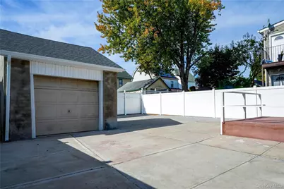 104-40 194th Street, Saint Albans, NY 11412 - Photo 23