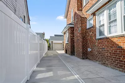 104-40 194th Street, Saint Albans, NY 11412 - Photo 21