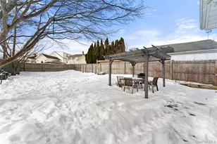 97 Staunton St, Yonkers, NY 10704 - Photo 17