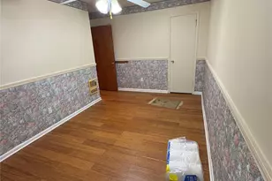 281 Graff Ave, Bronx, NY 10465 - Photo 23