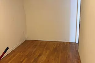 281 Graff Ave, Bronx, NY 10465 - Photo 15