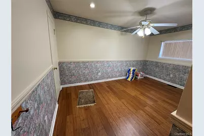 281 Graff Avenue, Bronx, NY 10465 - Photo 5