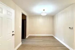 61-60 69th Ln, Middle Village, NY 11379 - Photo 7