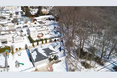 111 Jerusalem Avenue, Massapequa, NY 11758 - Photo 27