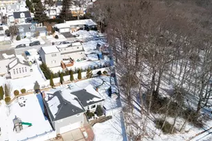 111 Jerusalem Ave, Massapequa, NY 11758 - Photo 27