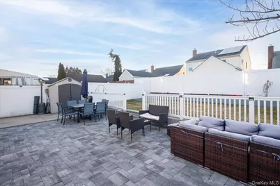 238 Jefferson Street, Franklin Square, NY 11010 - Photo 15