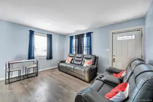 1333 5th Ave, Bay Shore, NY 11706 - Photo 9