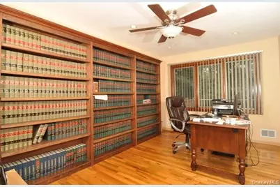 49 Soulice Place, New Rochelle, NY 10804 - Photo 17