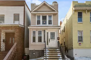 90-22 82nd Rd, Glendale, NY 11385 - Photo 37