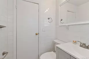 90-22 82nd Rd, Glendale, NY 11385 - Photo 23