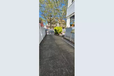 627 E 32nd Street, Brooklyn, NY 11210 - Photo 3