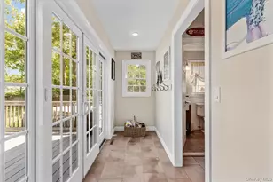 15 Oak Ln, Hampton Bays, NY 11946 - Photo 25