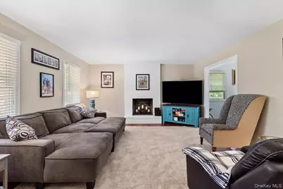 15 Oak Lane, Hampton Bays, NY 11946 - Photo 11