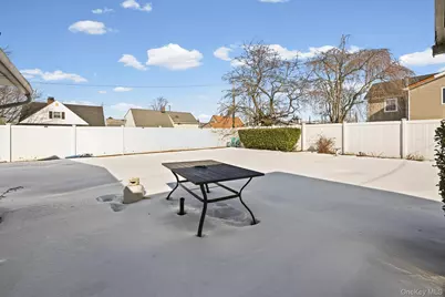 190 Meridian Road, Levittown, NY 11756 - Photo 3