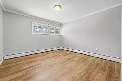 23 Tip Top Lane, Hicksville, NY 11801 - Photo 11