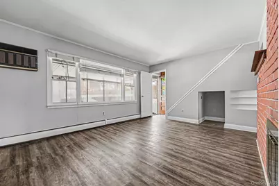 23 Tip Top Lane, Hicksville, NY 11801 - Photo 5