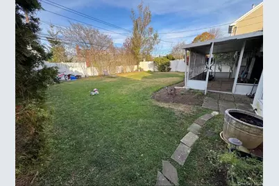 23 Tip Top Lane, Hicksville, NY 11801 - Photo 3