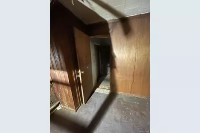 34 Peach Street, Central Islip, NY 11722 - Photo 9