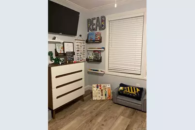 286 Beachview Street, Copiague, NY 11726 - Photo 9