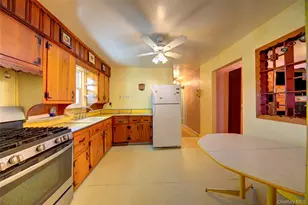 10 Taft Ave, Hempstead, NY 11550 - Photo 13