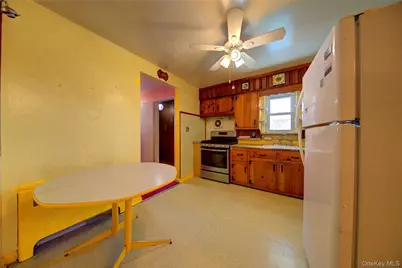 10 Taft Avenue, Hempstead, NY 11550 - Photo 11