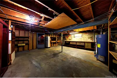 10 Taft Avenue, Hempstead, NY 11550 - Photo 23