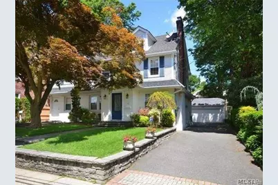 25 Gaynor Avenue, Manhasset, NY 11030 - Photo 1