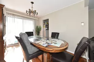 39 Greentree Rd, Mineola, NY 11501 - Photo 7