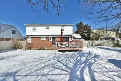 39 Greentree Road, Mineola, NY 11501 - Photo 21