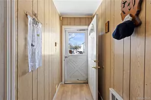 27 Elizabeth Dr, Bethpage, NY 11714 - Photo 3