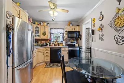 27 Elizabeth Drive, Bethpage, NY 11714 - Photo 9