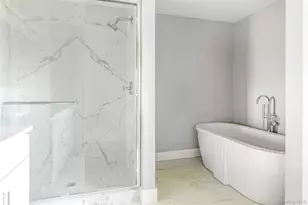 285 Sandy Beach Rd, Greenport, NY 11944 - Photo 19