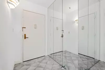 25 Rockledge Avenue #105W, White Plains, NY 10601 - Photo 3