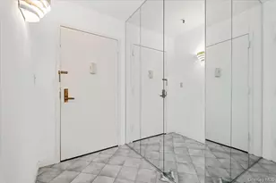 25 Rockledge Ave, White Plains, NY 10601 - Photo 3