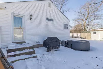 3 Exeter Road, Patchogue, NY 11772 - Photo 15