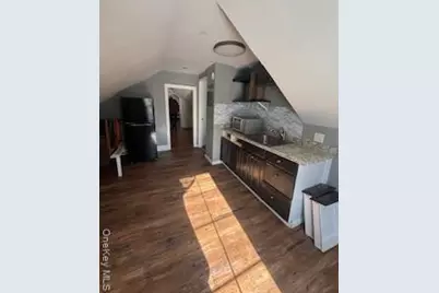 11 Manchester Rd, Poughkeepsie, NY 12602 - Photo 3