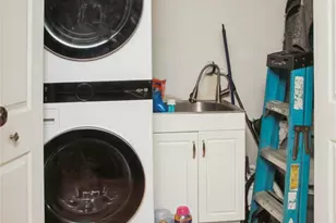 351 State Ave, Wyandanch, NY 11798 - Photo 15