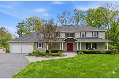 9 Mariners Court, Centerport, NY 11721 - Photo 1