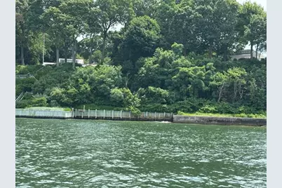 9 Mariners Court, Centerport, NY 11721 - Photo 37