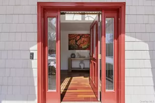 9 Mariners Ct, Centerport, NY 11721 - Photo 3