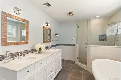 9 Mariners Court, Centerport, NY 11721 - Photo 23