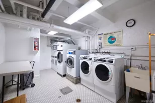 43-25 Douglaston Pkwy, Douglaston, NY 11363 - Photo 13